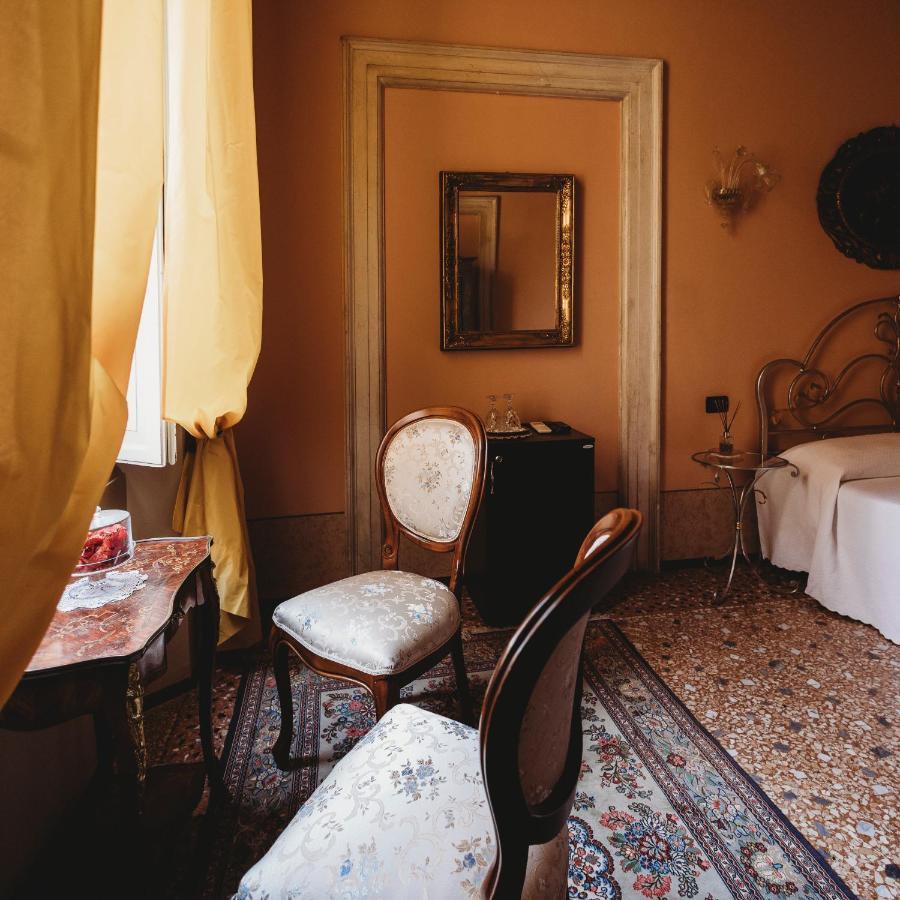 Gasthuis Salotto Delle Arti Modena